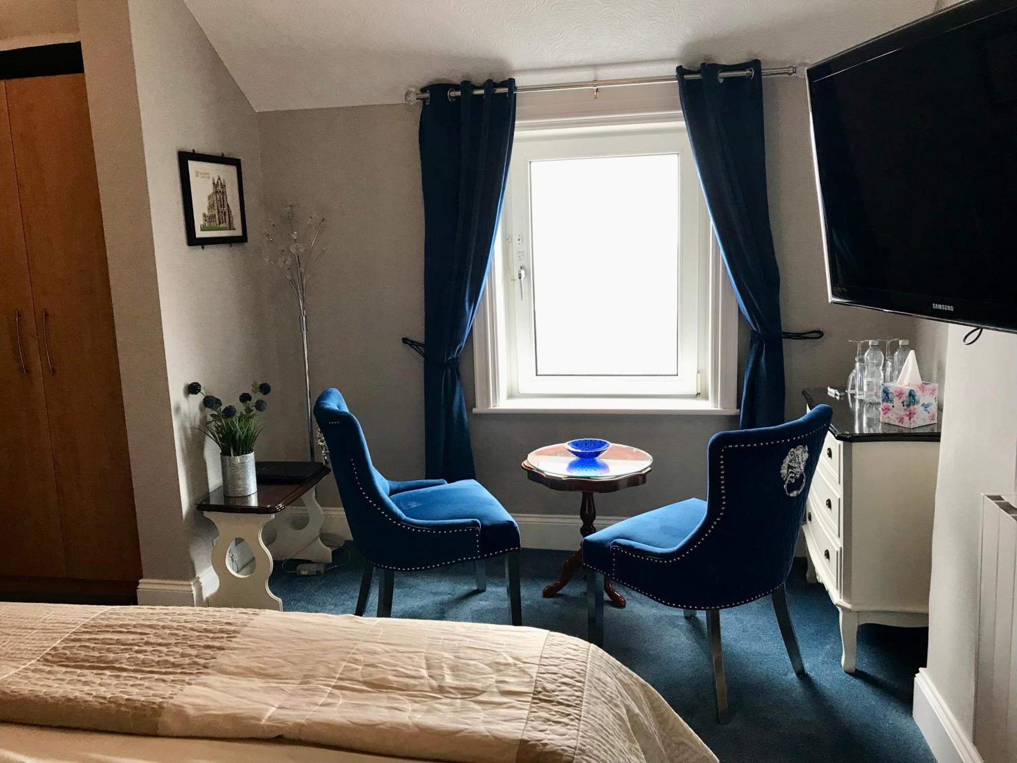 Norman With Free Parking Guest house 4*